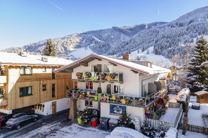 016 Winter Chalet Kaprun