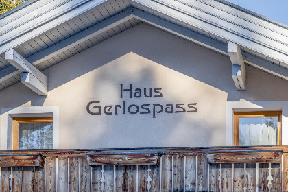 037 Haus Filzstein