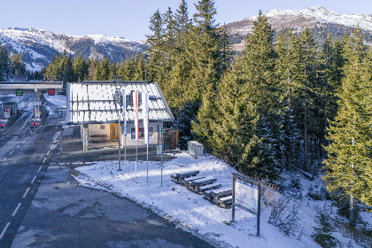 040 Haus Filzstein