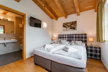 025 Chalet Susanna S