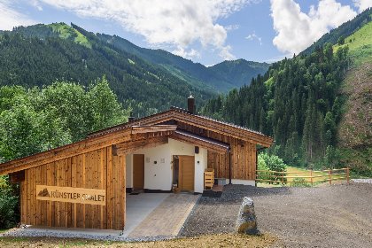 023 Kunstler Chalet