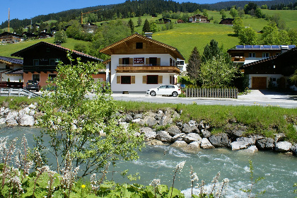 057 Neva Saalbach