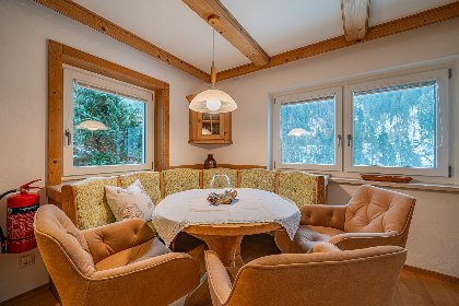 001 Alpen Haus Maria Top 1