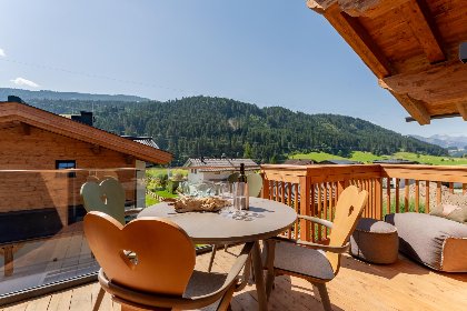 002 Tauernlodge Wagrain Bergblick 42C