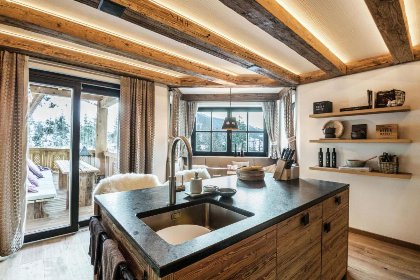 004 The Grand Wagrain