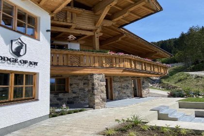 022 The Grand Wagrain