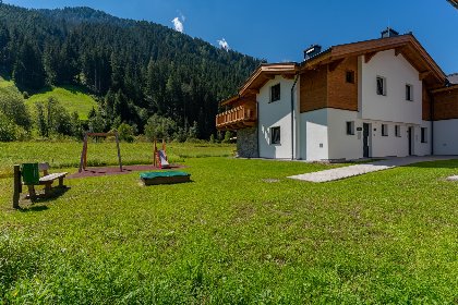 001 Pinzgau Lodge Felsener Wald 2F