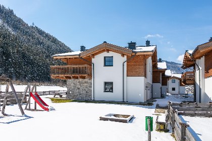 032 Pinzgau Lodge Felsener Wald 2F