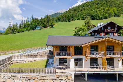 050 Werfenblick und Bergblick