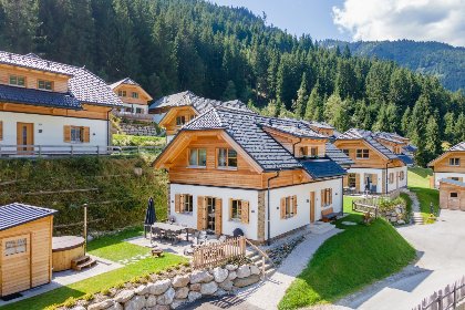 045 Alpenjoy Lodge
