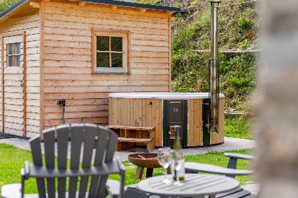 052 Alpenjoy Lodge