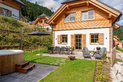 056 Alpenjoy Lodge