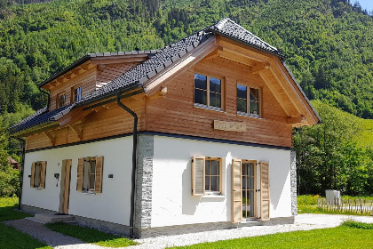 024 Haus am Bach