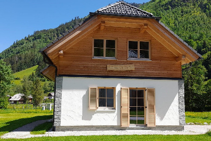 025 Haus am Bach