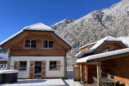034 Villa Petra