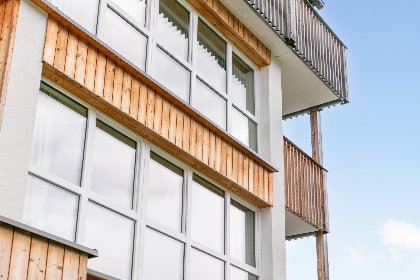 045 Apart33 Top 1 26