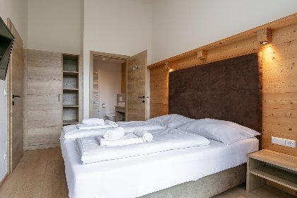 026 Apart33 Top 2 15