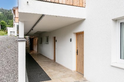 028 Apart33 Top 2 16