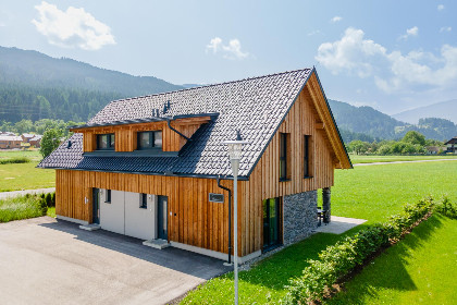 052 Mountain Chalet Chapeau
