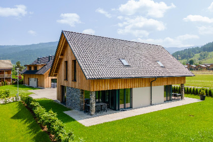061 Mountain Chalet Chapeau