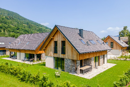 050 Mountain Chalet Krek Wak Wou