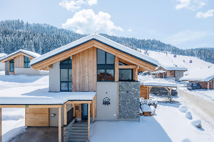 037 Almchalet Alpengluck