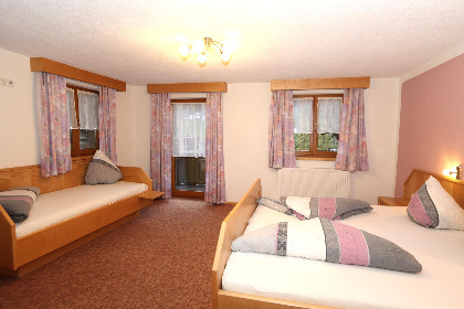 005 Apartment Hollwarth