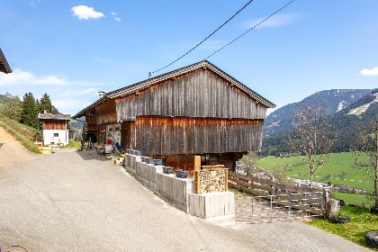 037 Bergkinda