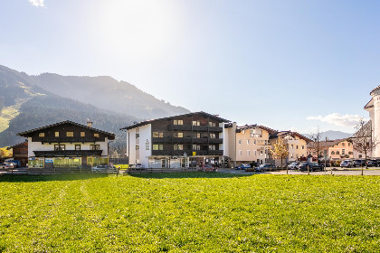 002 Brixen Alpin Living Top 1