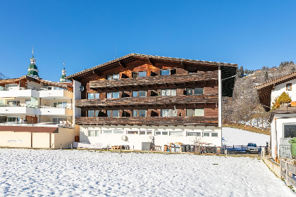 027 Brixen Alpin Living Top 1