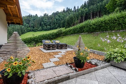 027 Haus am Waldrand