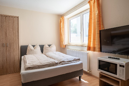 005 Town House 1