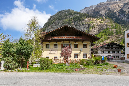 032 Schweizerhof Enzian