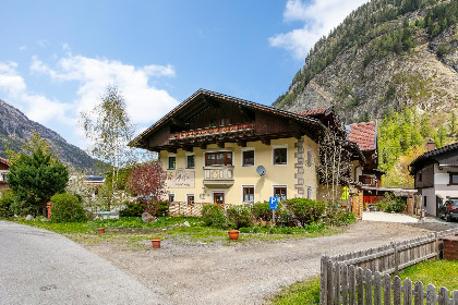 033 Schweizerhof Enzian