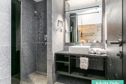 017 Adult Only Paznaun Suite