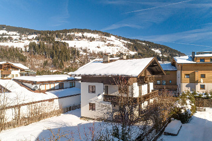 038 Berg und Bach