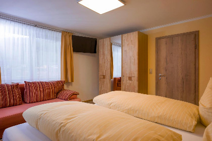010 Chalet Staffner