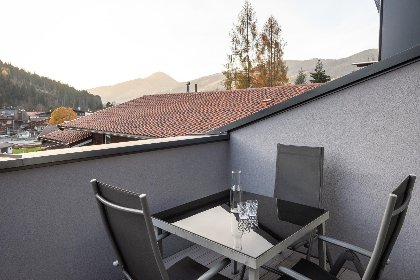 011 Penthouse Mountain View
