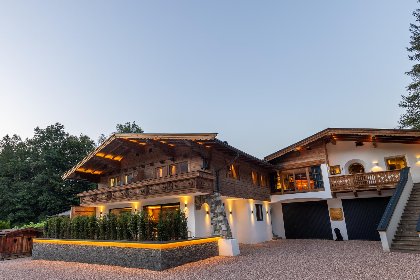 006 City Hide Away Hahnenkamm Top 1