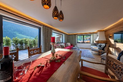 010 City Hide Away Hahnenkamm Top 1