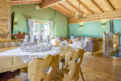 008 Kitz Hills Chalet Mondschein