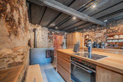 001 Raneburg 4 Almhaus