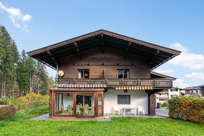 035 Landhaus am Waldrand