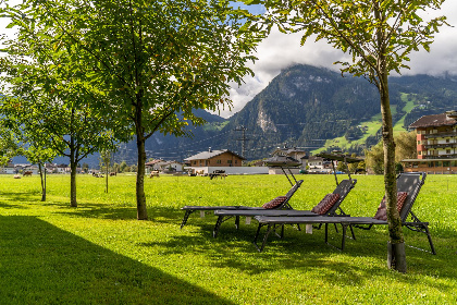 033 Blick zum Mayrhofen