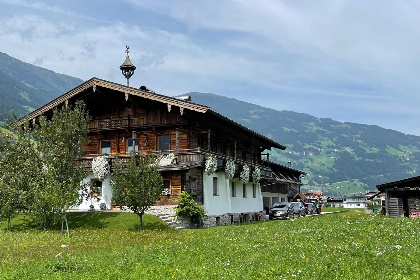 040 Blick zum Mayrhofen