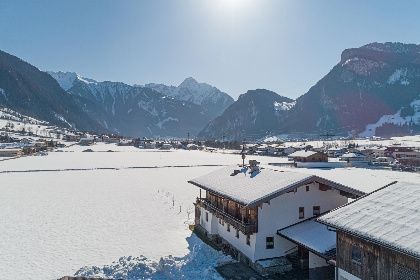 045 Blick zum Mayrhofen