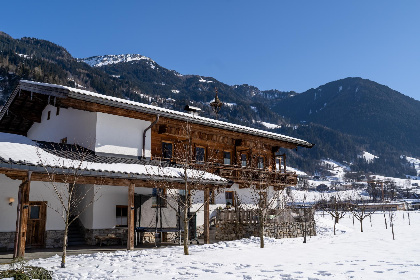 046 Blick zum Mayrhofen