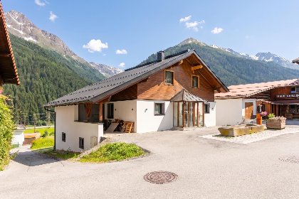 031 Alpenlodge Pettneu Lodge XL