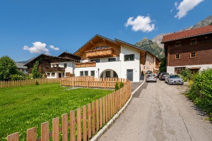 082 Alpenlodge Pettneu Lodge XL