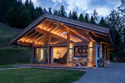 007 Mountain Hide Away